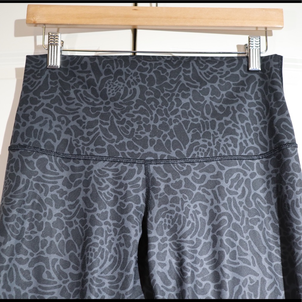 LULULEMON High Rise Leggings Black Grey Size 8
